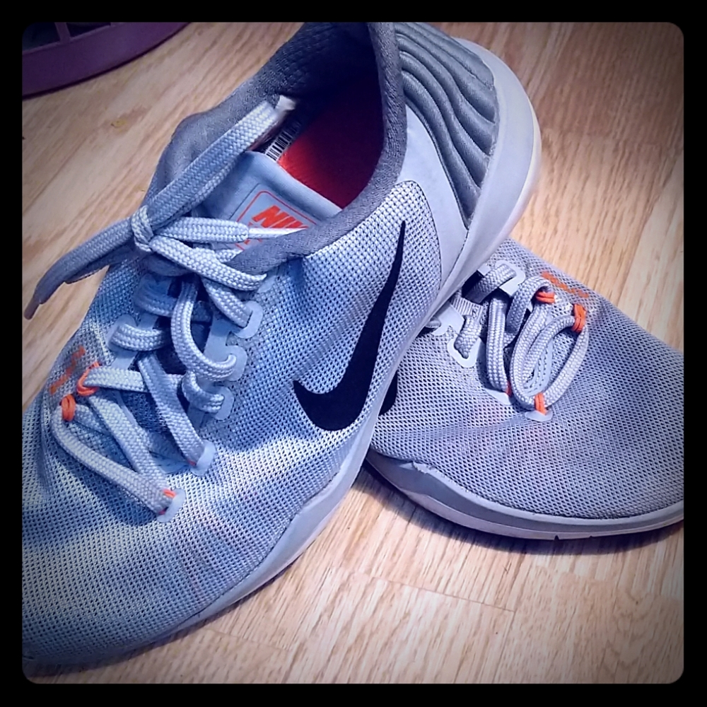 Running shoes